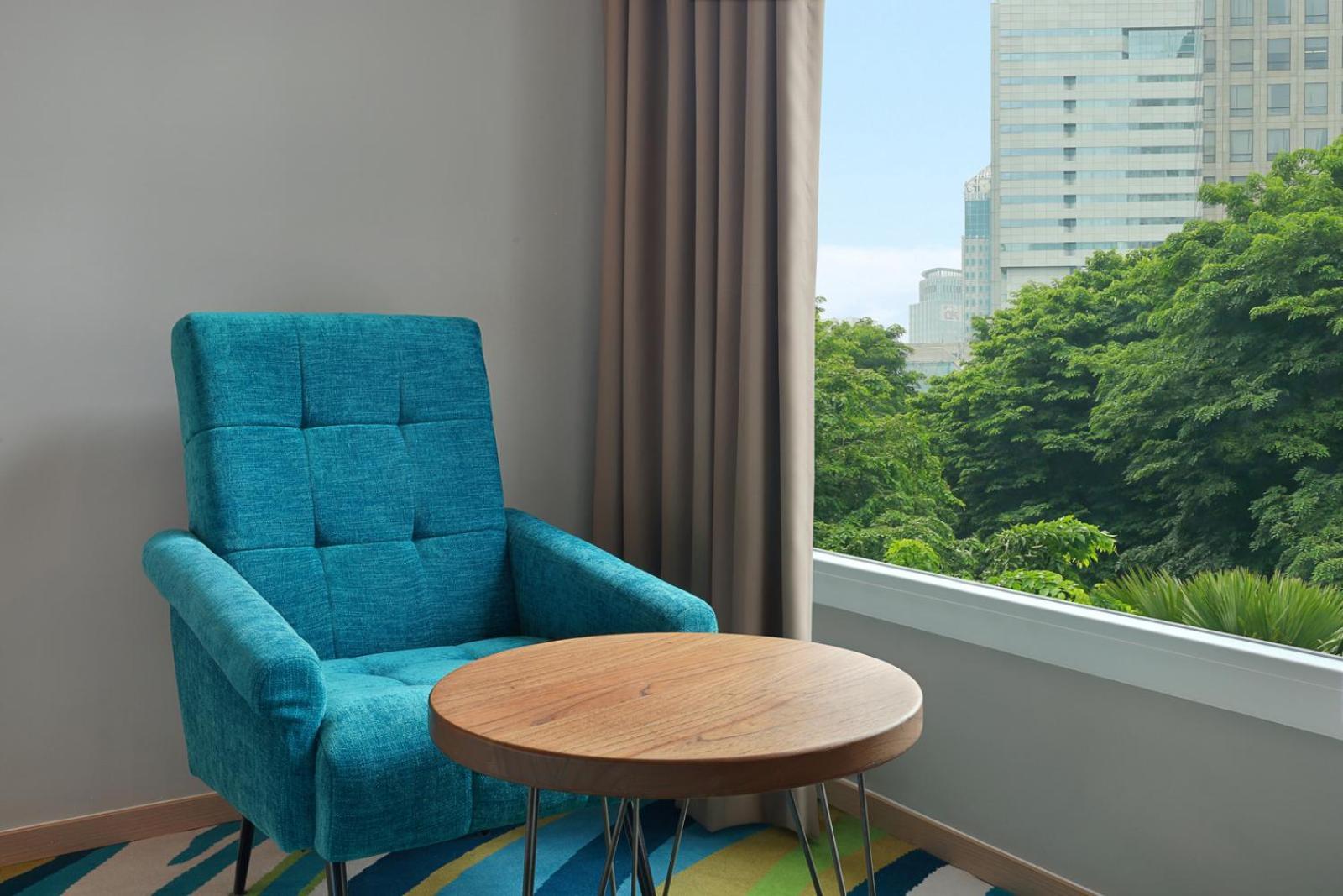 Holiday Inn Express Jakarta Wahid Hasyim By Ihg Exterior foto