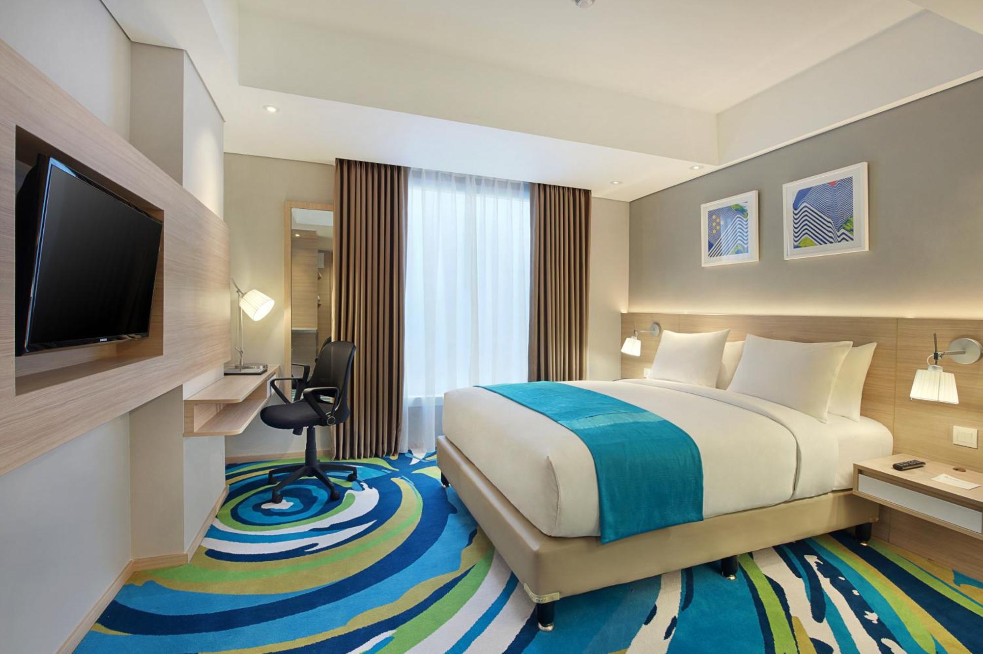Holiday Inn Express Jakarta Wahid Hasyim By Ihg Exterior foto
