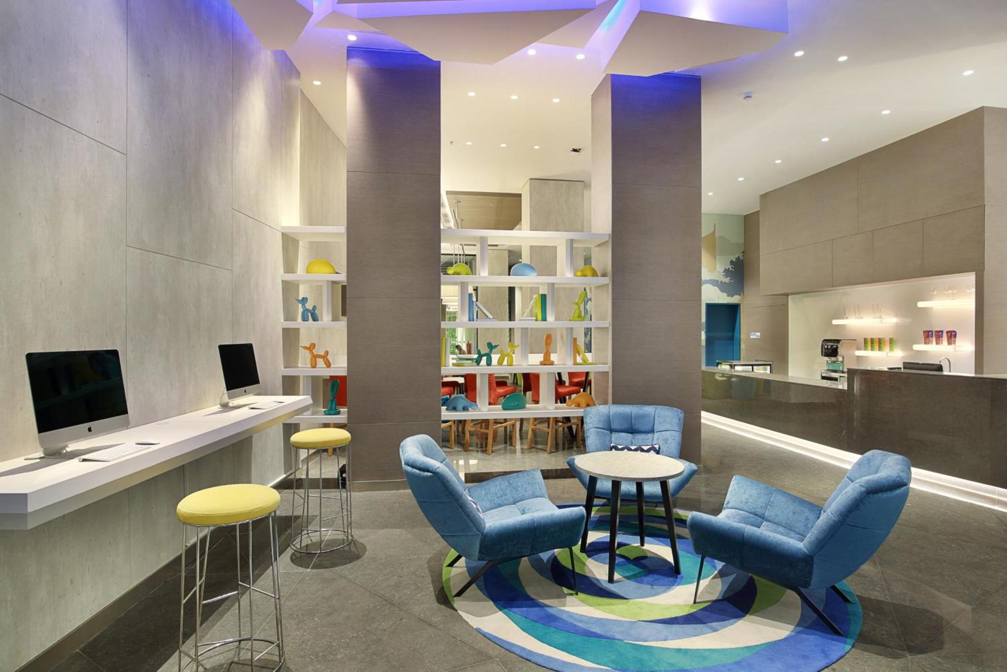 Holiday Inn Express Jakarta Wahid Hasyim By Ihg Exterior foto