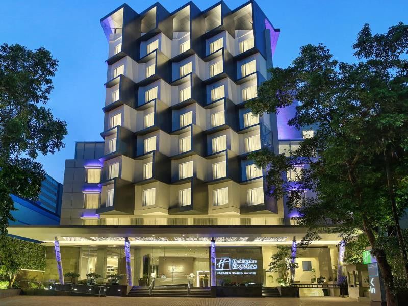 Holiday Inn Express Jakarta Wahid Hasyim By Ihg Exterior foto